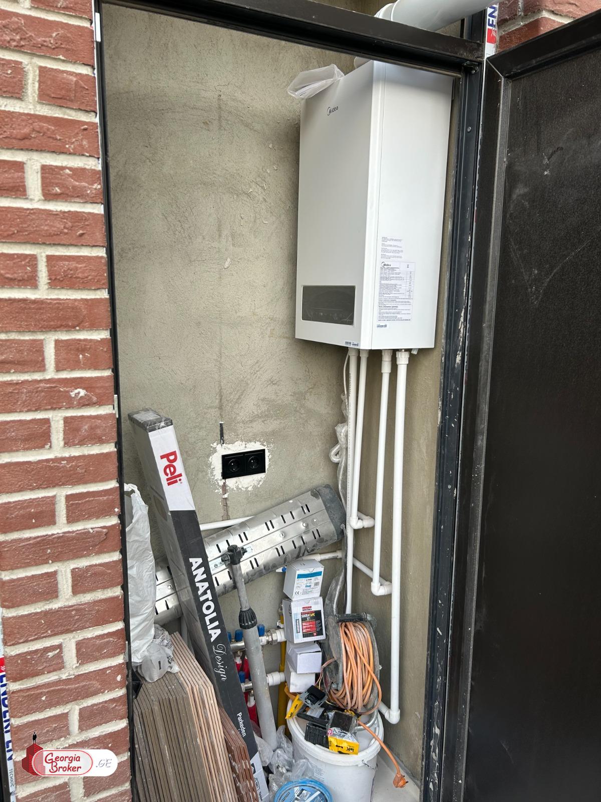 nearly repaired 2-room apartment for sale